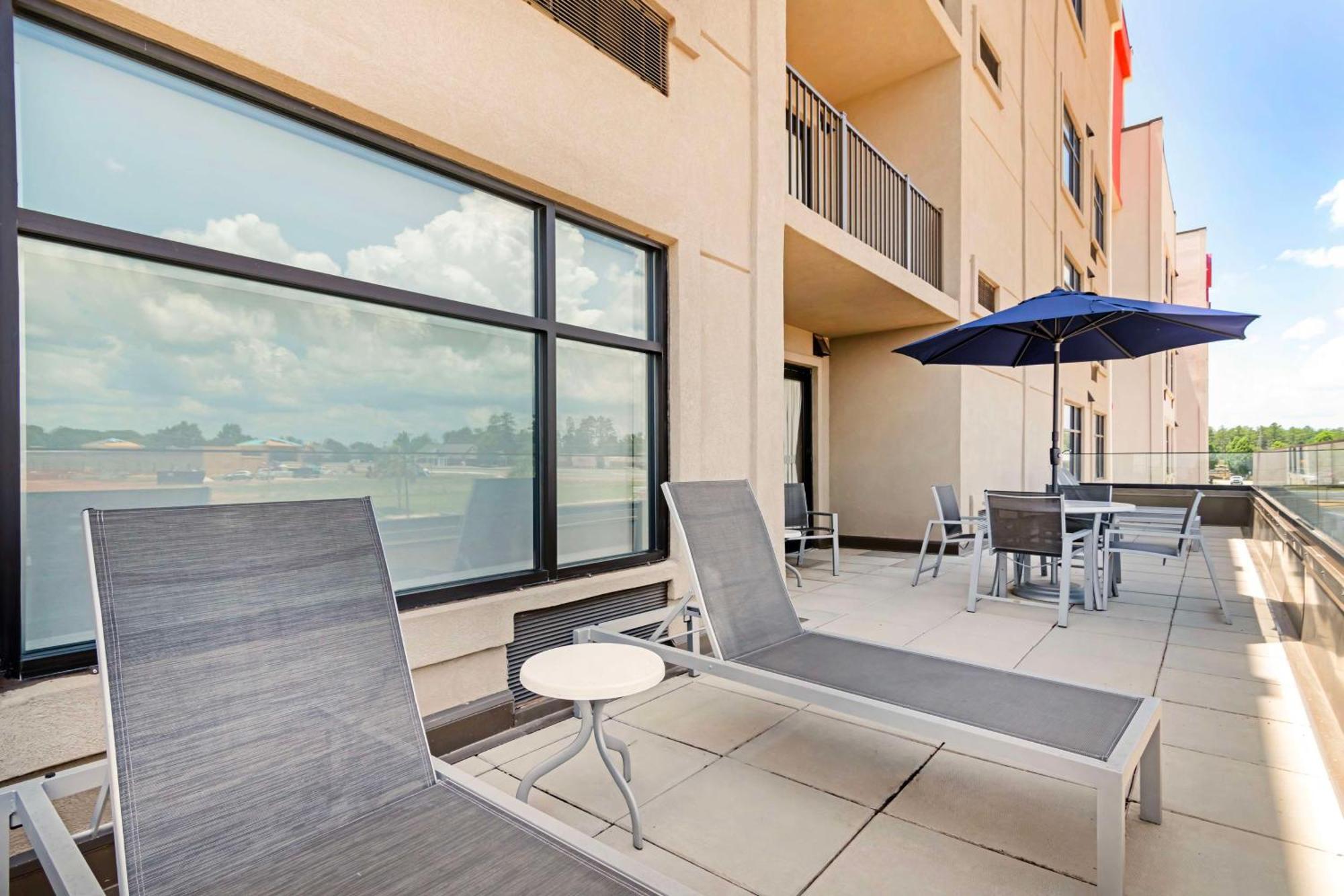 Best Western Plus Executive Residency Rigby'S Water World Hotel Warner Robins Esterno foto