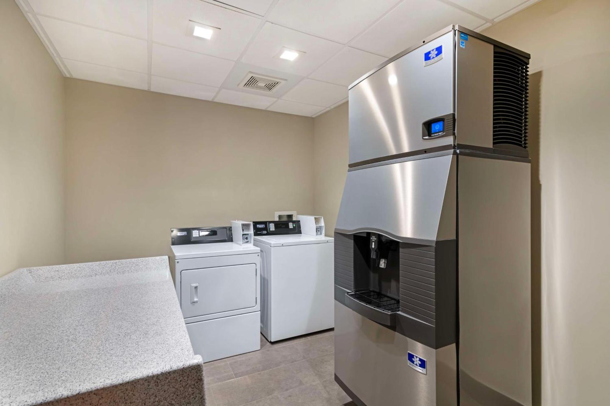 Best Western Plus Executive Residency Rigby'S Water World Hotel Warner Robins Esterno foto